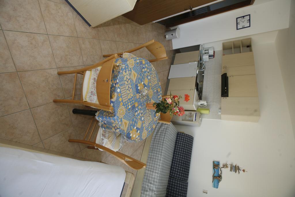 Apartments Roza Miskovici Екстер'єр фото