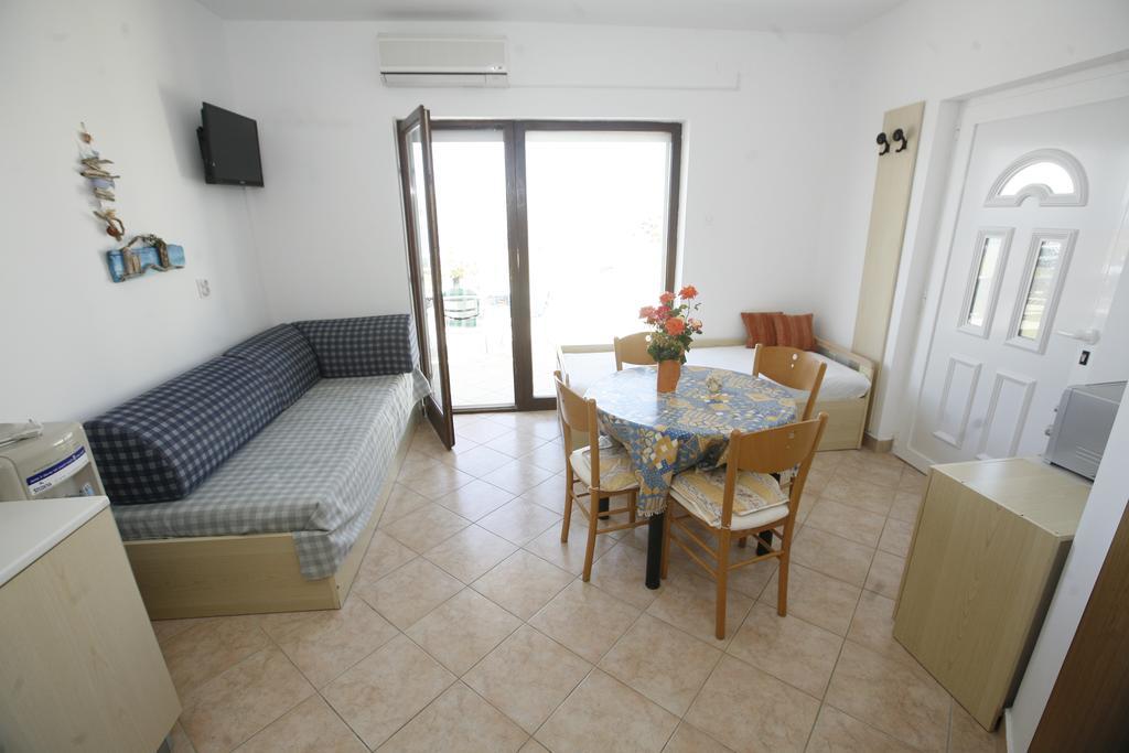 Apartments Roza Miskovici Екстер'єр фото