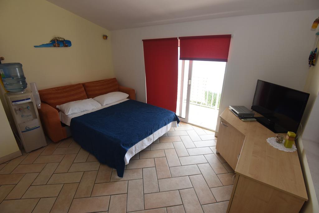 Apartments Roza Miskovici Екстер'єр фото